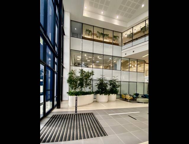 397M² OFFICE TO LET IN BRYANSTON
